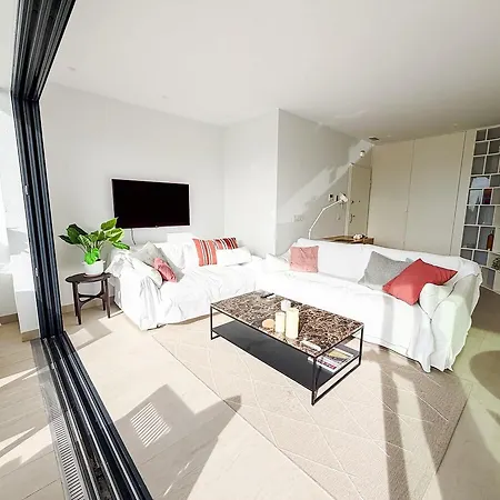 2-bed With Beautiful Views Apartman