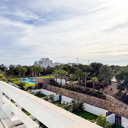 2-bed With Beautiful Views *