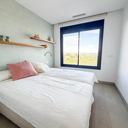 2-bed With Beautiful Views *